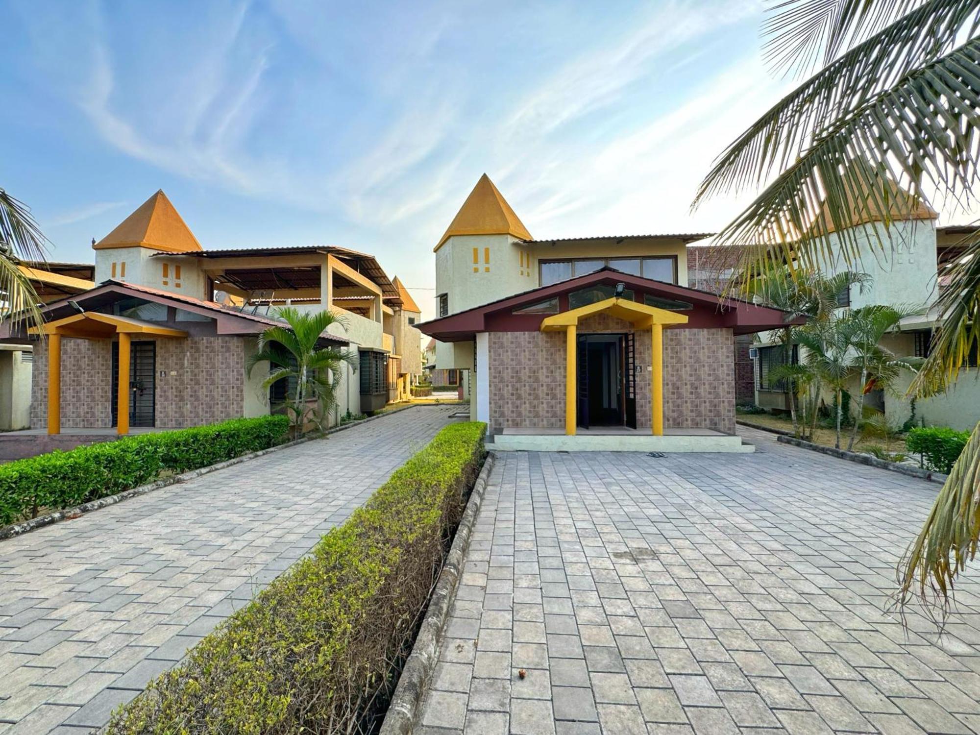 Marine Beach Villa Damlawari Exterior photo